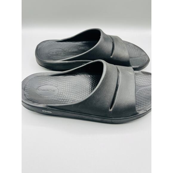 Oofos Black Unisex Slides - Womans SZ 12 | Mens SZ 10 - Picture 3 of 4